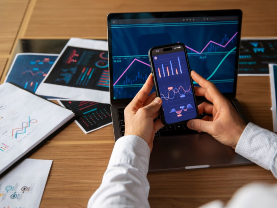 Adaptive-Pricing-in-Response-to-Market-Trends_